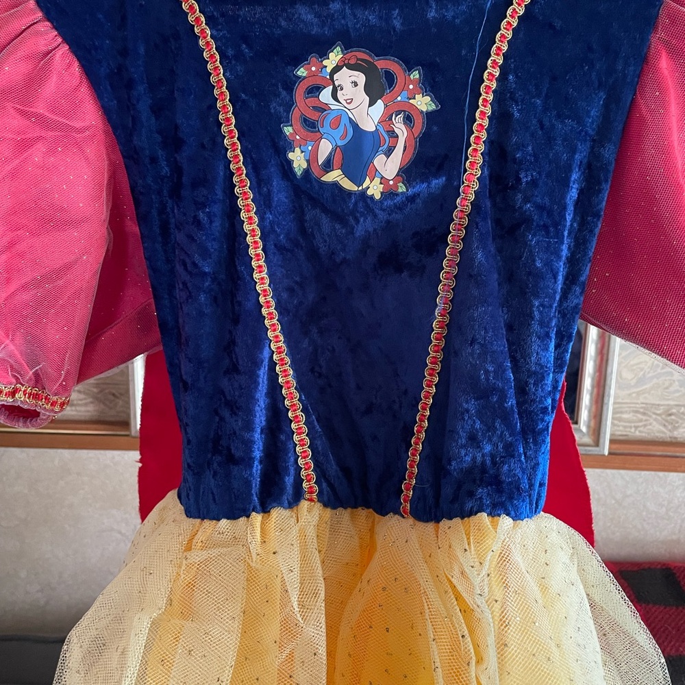 Disney Snow White Kids Costume/Dress Up - Picture 2 of 4